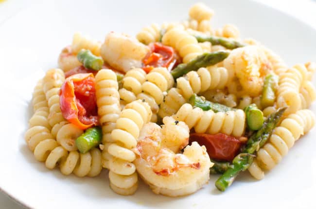 Fusilli with Asparagus, Shrimp, and Cherry Tomatoes | veryEATalian-3