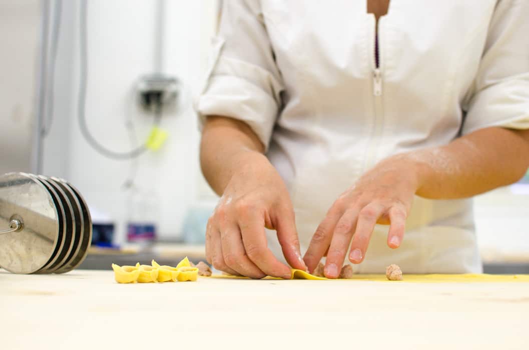 Behind the scenes of an artisanal pasta shop| Very EATalian