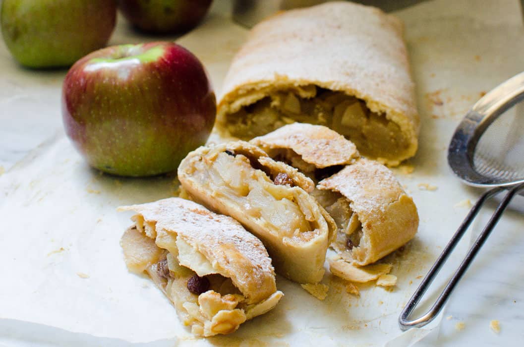 Old-fashioned Apple Strudel | Very EATalian