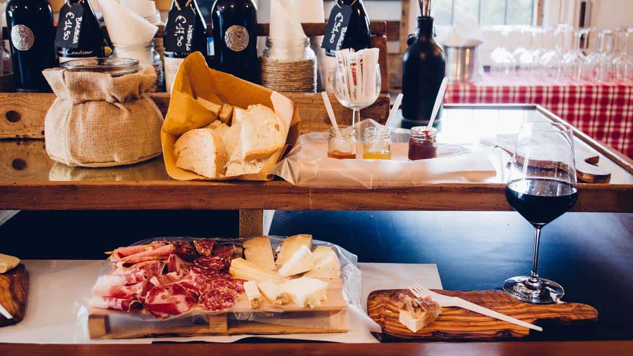 My trip in Tuscany: cheeses and cold cuts for lunch? Yes, please.| Very EATalian