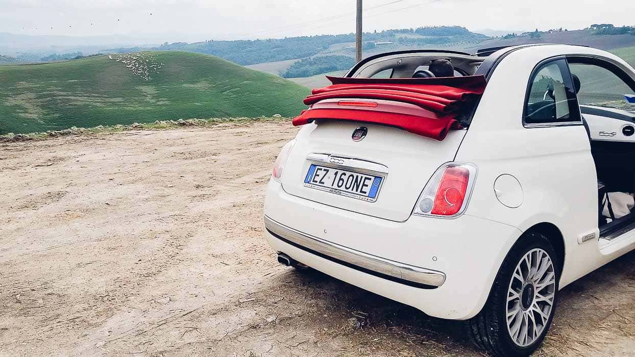 Stopping along a road in the Val D'Orcia, Tuscany| Very EATalian