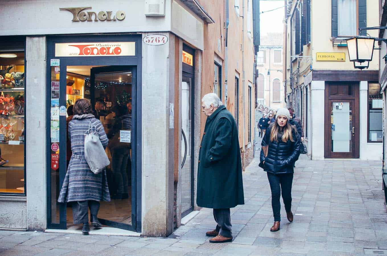 Tasting Frittelle in Venice | Very EATalian