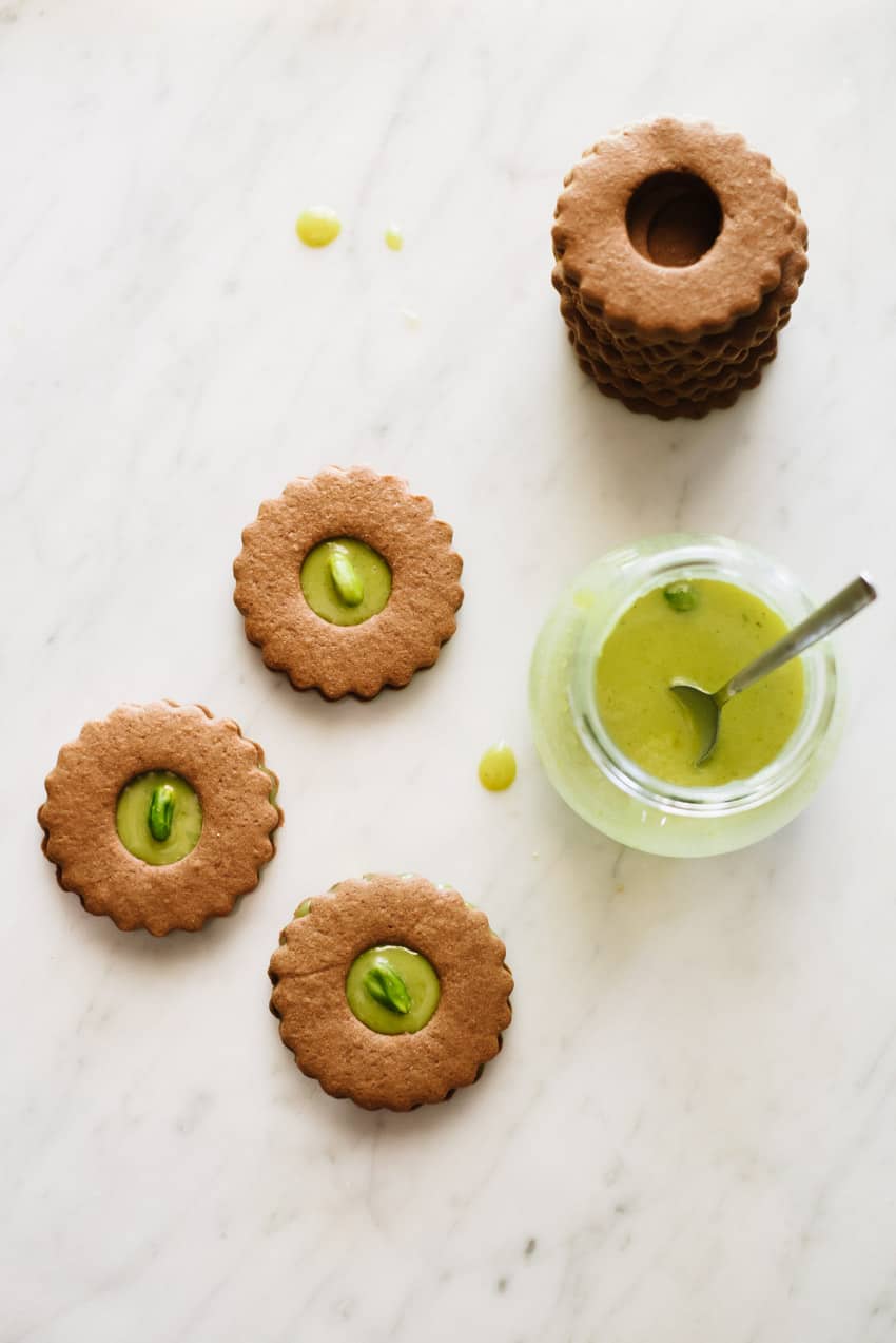 Velvety Pistachio Spread, also known as Nutella di Pistacchi| Very EATalian