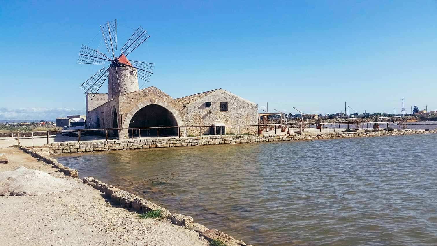 Trip to Sicily: salt mines in Trapani| Very EATalian