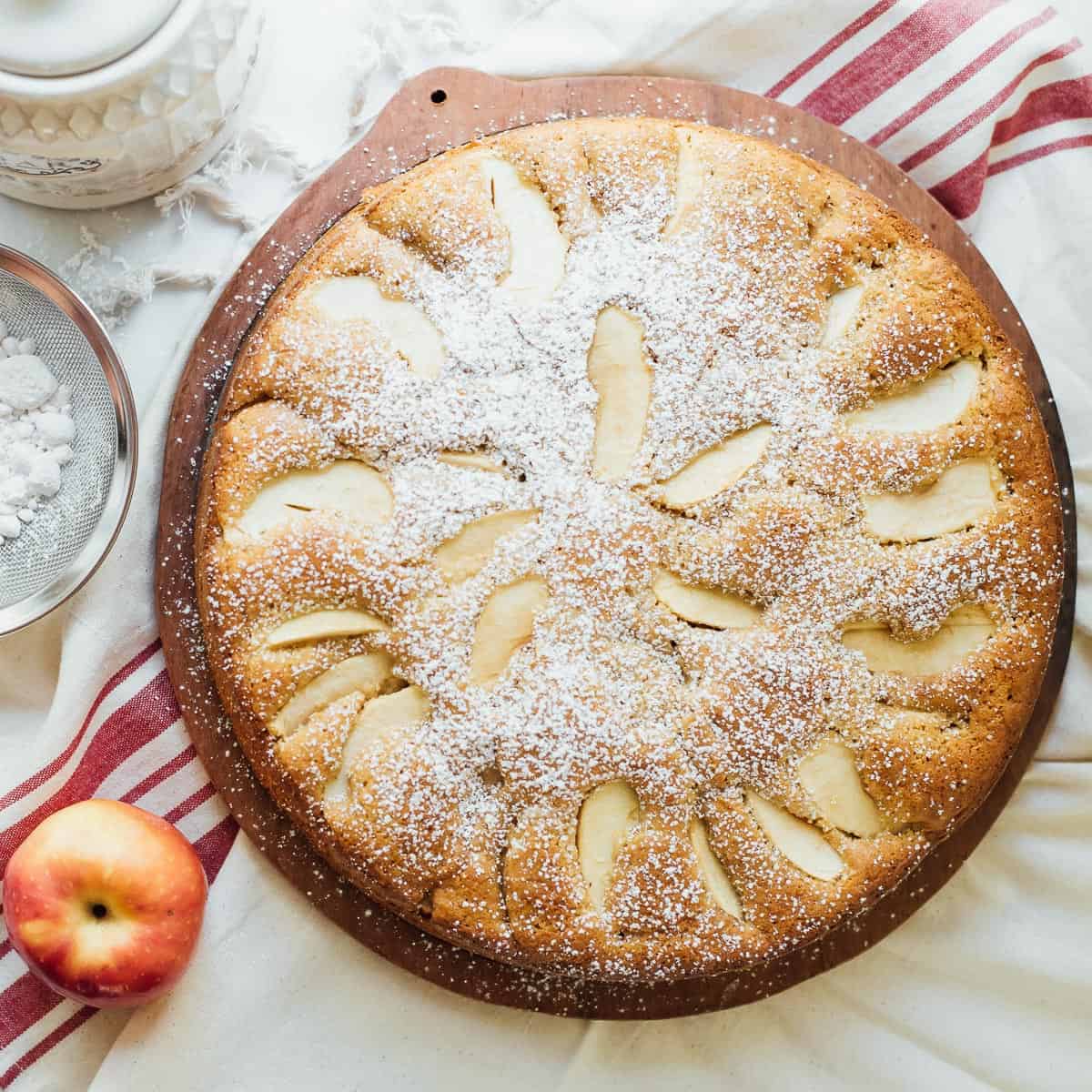 Traditional Italian Apple Cake | Very EATalian
